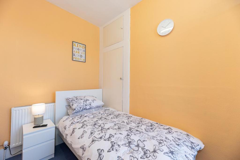 Barking Road Comfy House Apartment London Exterior photo